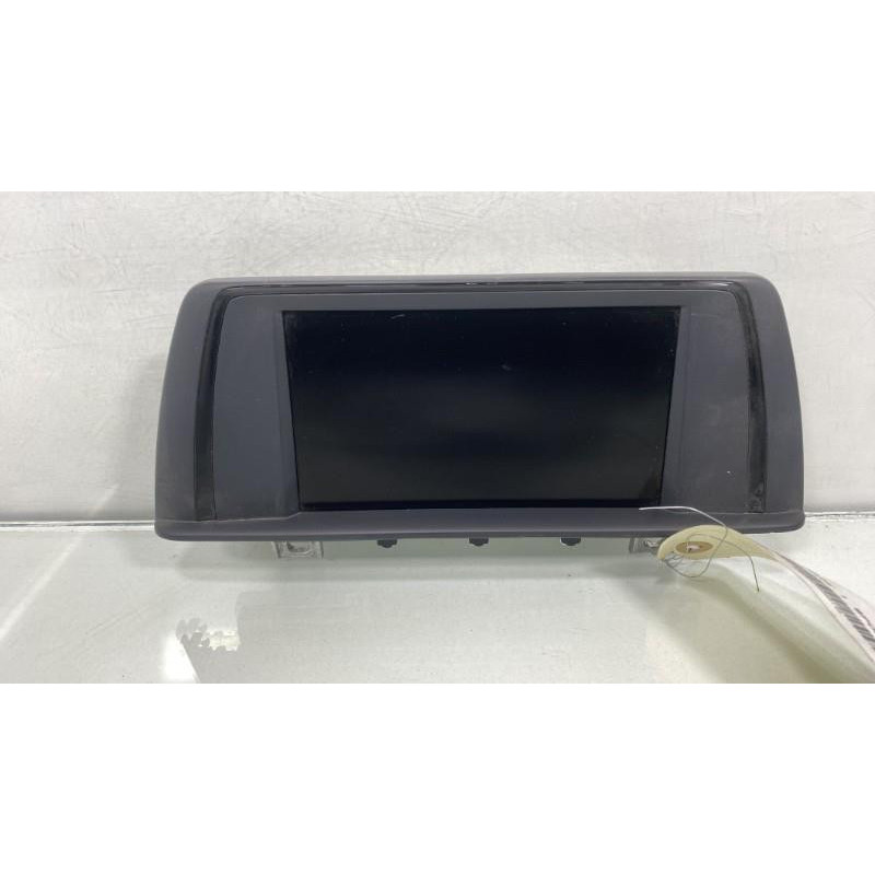 Ecran GPS BMW SERIE 1 F21 Photo n°3