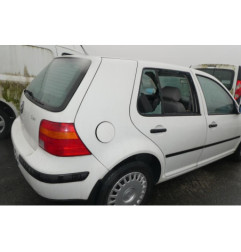 Pretensionneur de ceinture avant gauche VOLKSWAGEN GOLF 4