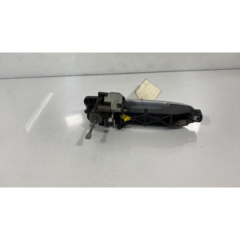 Poignee porte avant gauche HYUNDAI I 30 1 Photo n°2