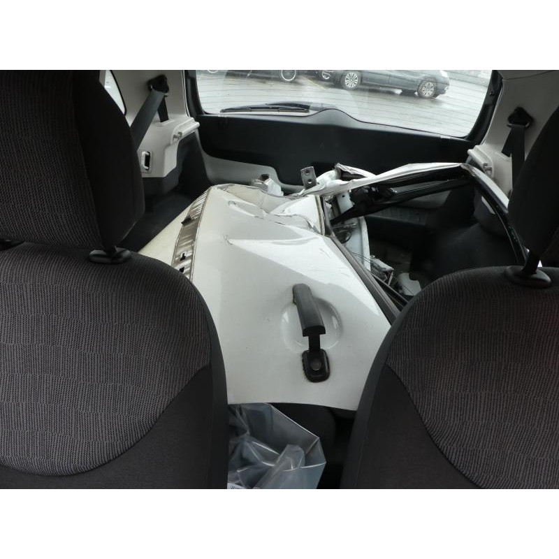 Attache ceinture arriere droit CITROEN C3 1 Photo n°4