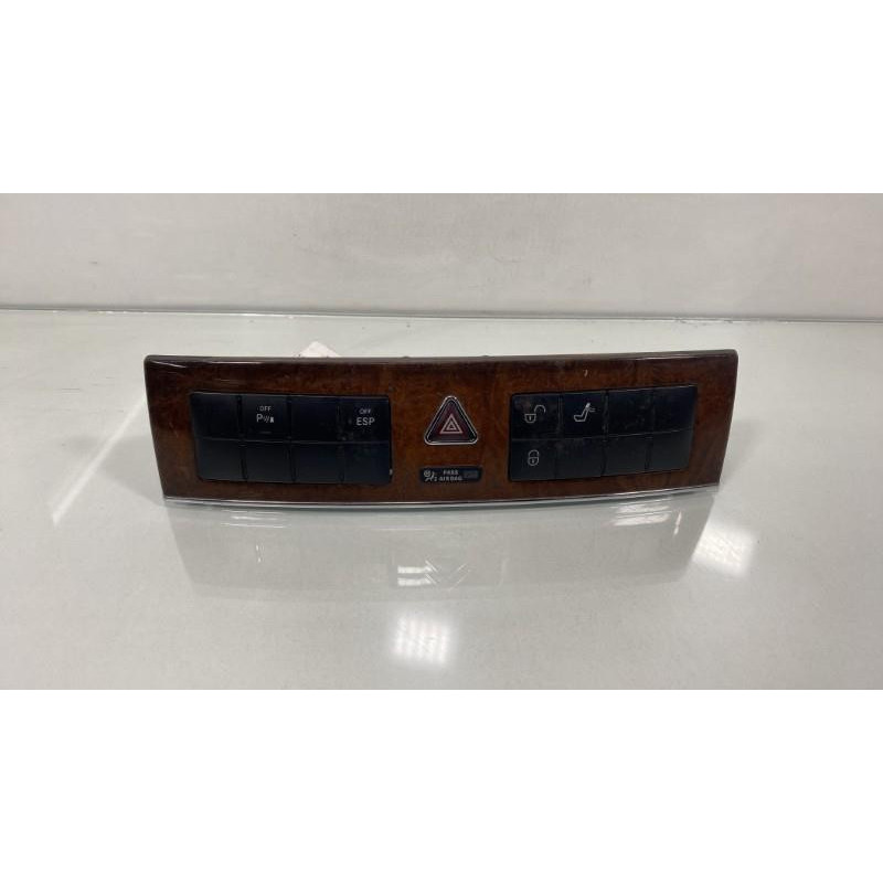 Bouton de warning MERCEDES CLASSE C 203 Photo n°2