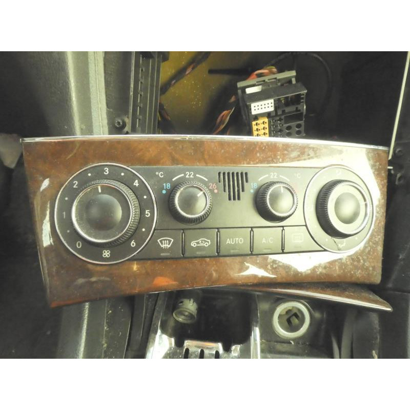 Bouton de warning MERCEDES CLASSE C 203 Photo n°16