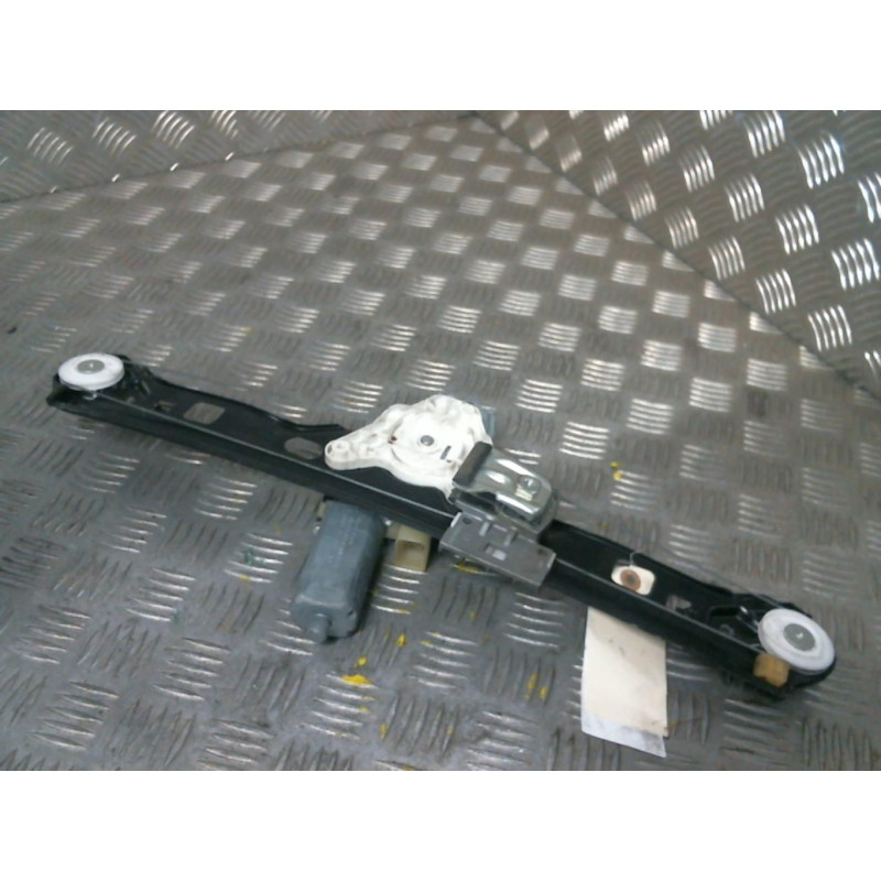 Leve vitre electrique arriere droit MERCEDES CLASSE C 203 Photo n°1