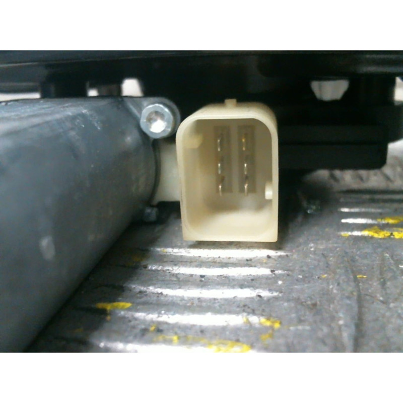 Leve vitre electrique arriere droit MERCEDES CLASSE C 203 Photo n°2