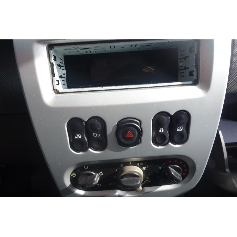Commande chauffage DACIA SANDERO 1 Photo n°9
