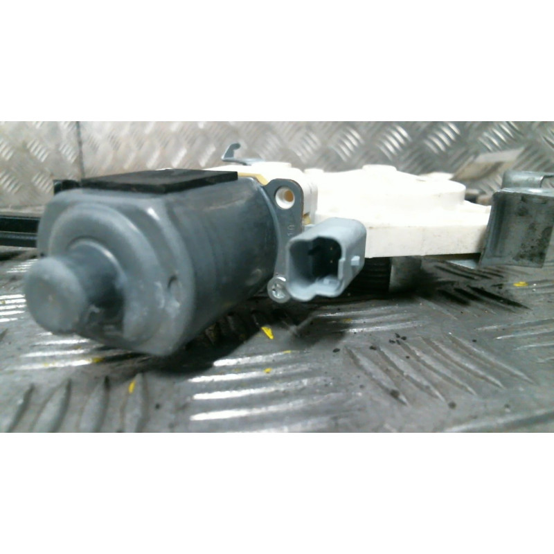 Leve vitre electrique avant droit NISSAN MICRA 3 Photo n°2