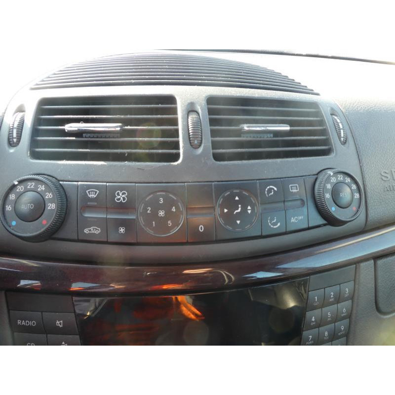 Autoradio d'origine MERCEDES CLASSE E 211 Photo n°11