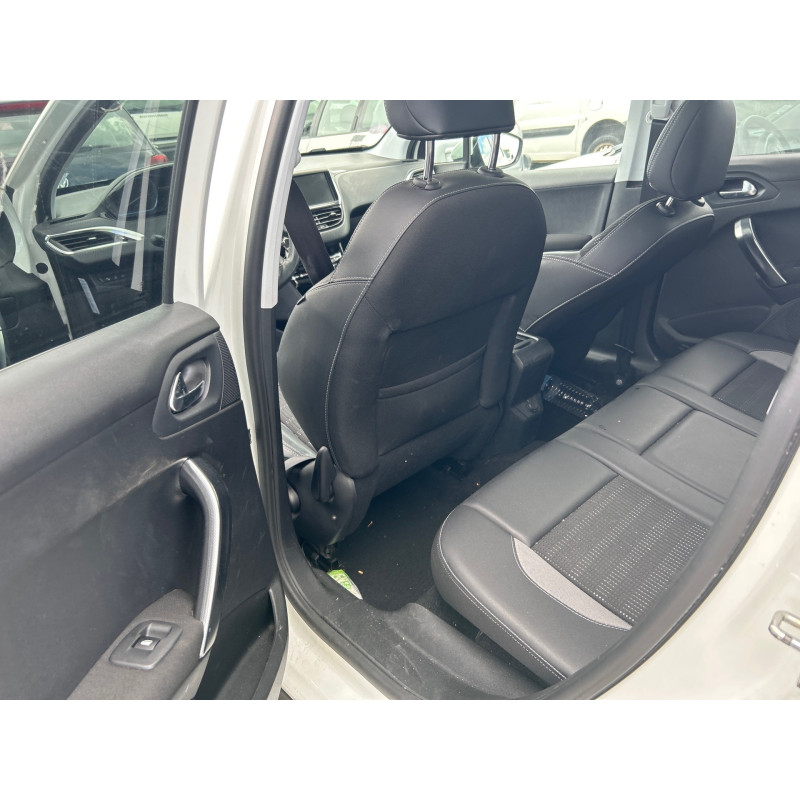 PEUGEOT 2008 1 PHASE 1 1.2 PURETECH - 12V TURBO Photo n°15