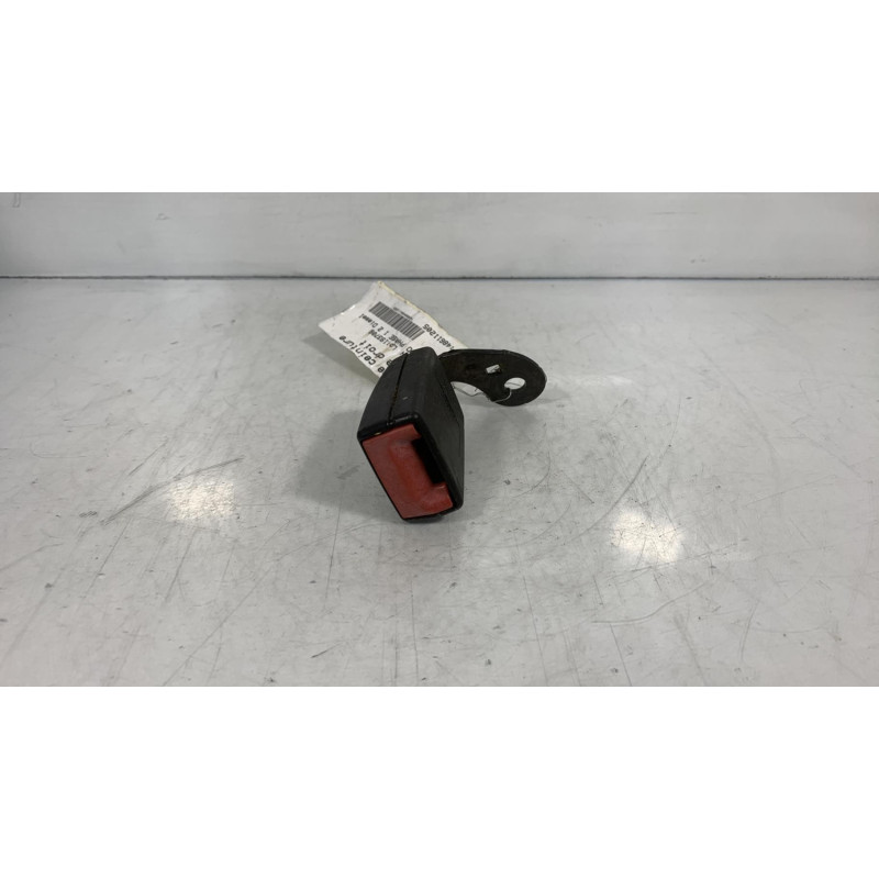 Attache ceinture arriere droit VOLKSWAGEN EOS Photo n°3