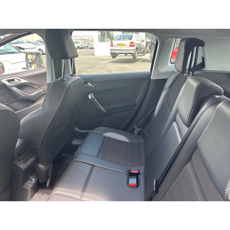PEUGEOT 2008 1 PHASE 1 1.2 PURETECH - 12V TURBO Photo n°23