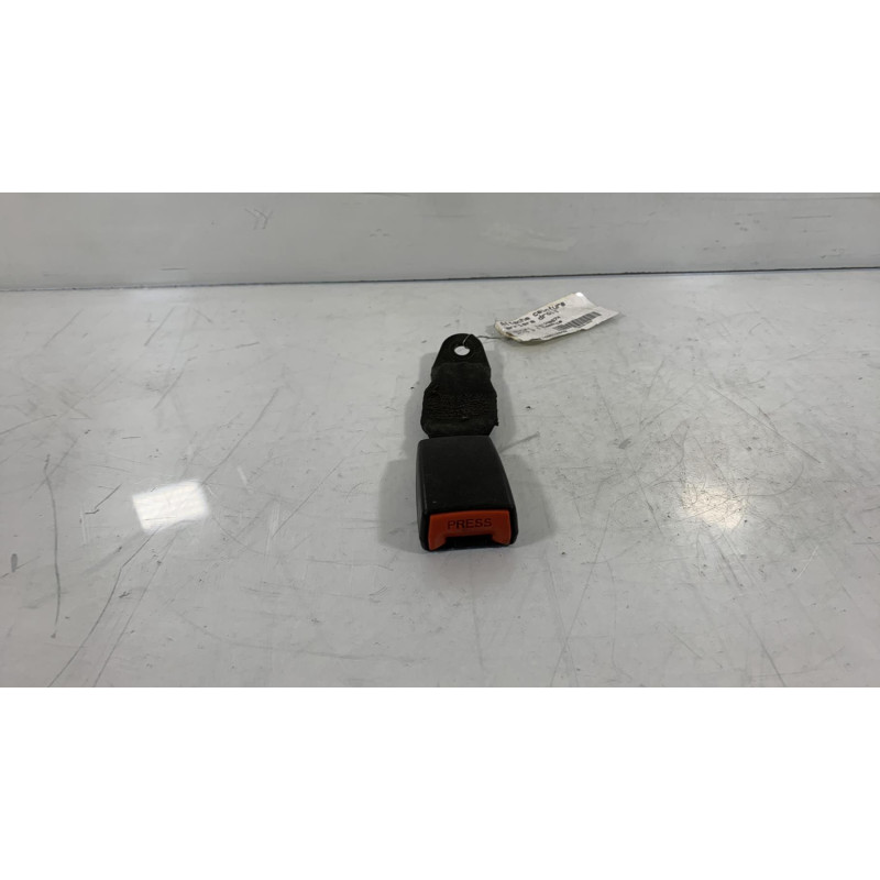 Attache ceinture arriere droit SUZUKI ALTO 3 Photo n°1
