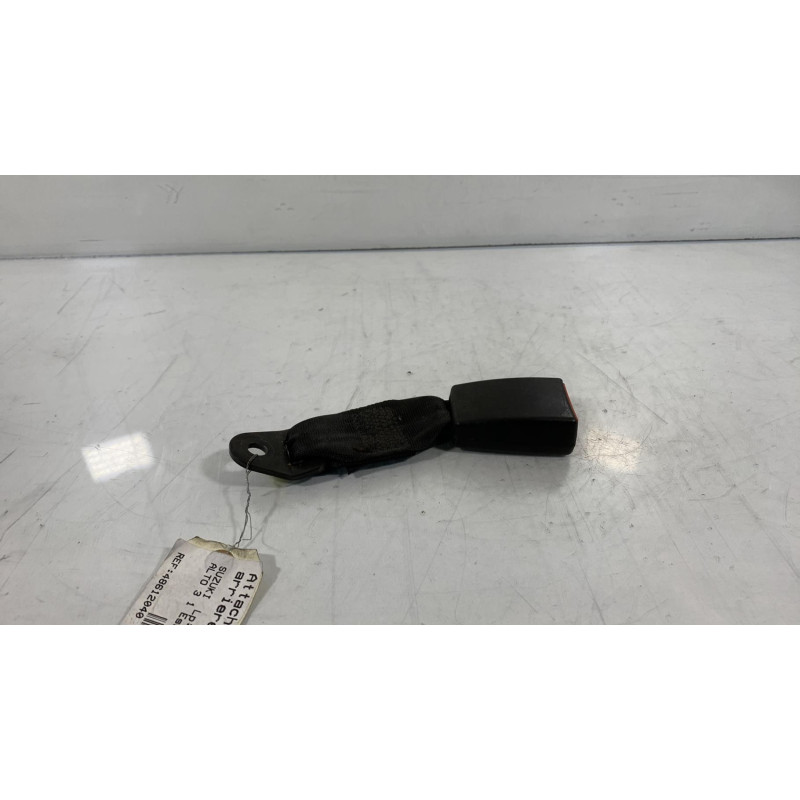 Attache ceinture arriere droit SUZUKI ALTO 3 Photo n°3