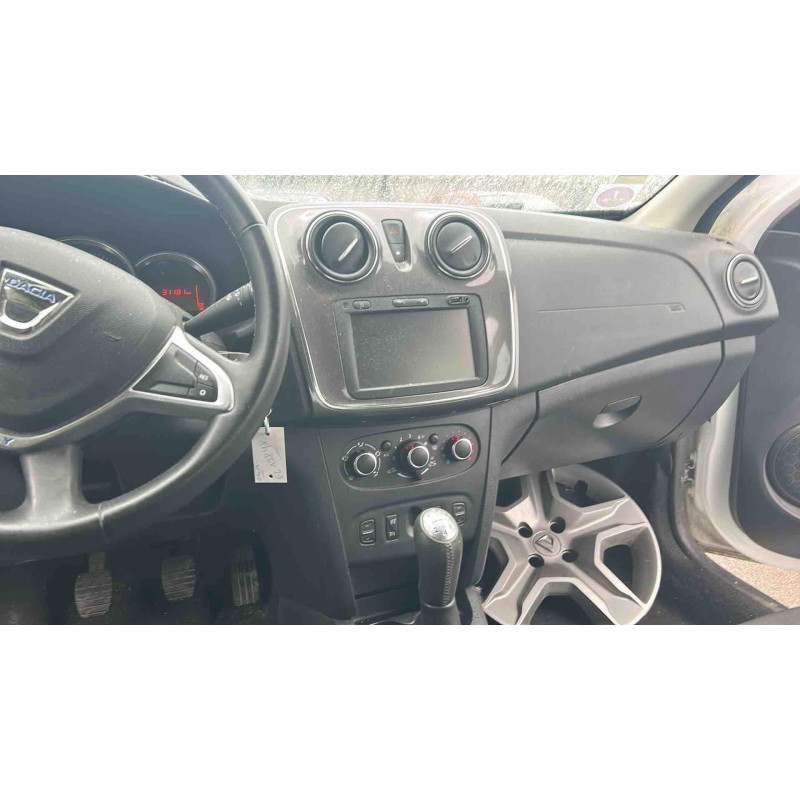 DACIA SANDERO 2 PHASE 2 0.9i - 12V TURBO TCE 90 Photo n°24