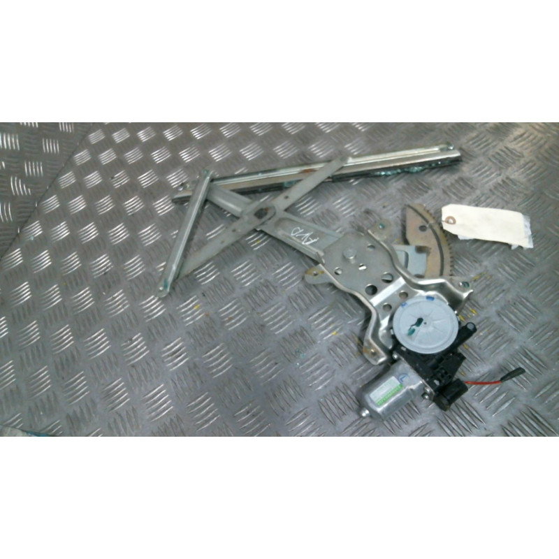 Leve vitre electrique avant droit SUZUKI ALTO 3 Photo n°1