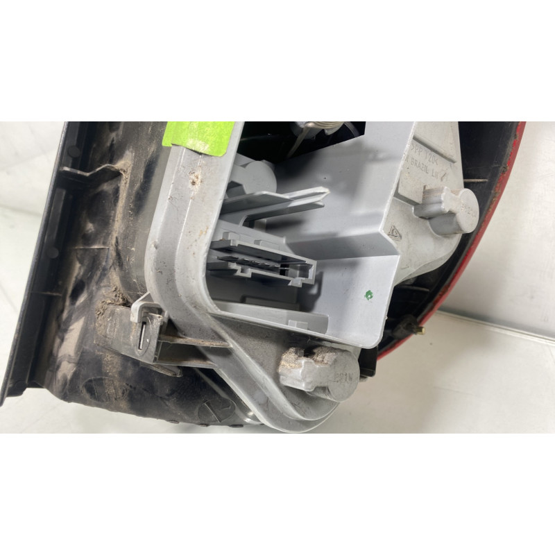 Feu arriere principal gauche (feux) VOLKSWAGEN FOX Photo n°3