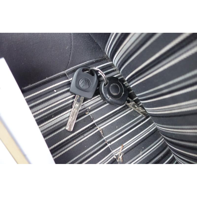 Ceinture arriere gauche VOLKSWAGEN FOX Photo n°10