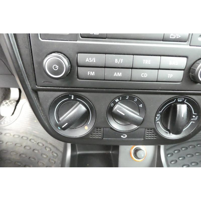 Ceinture arriere droit VOLKSWAGEN FOX Photo n°9