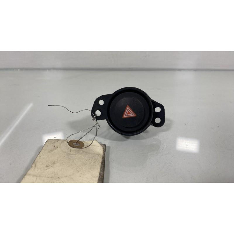 Bouton de warning CITROEN C1 2 Photo n°3