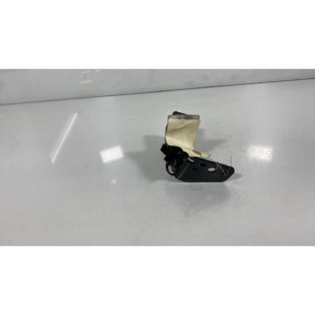 Attache ceinture arriere droit PEUGEOT 508 1 Photo n°1