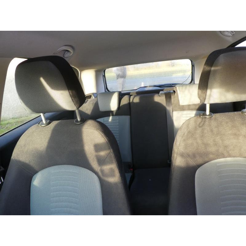 Verin de coffre FIAT GRANDE PUNTO Photo n°6