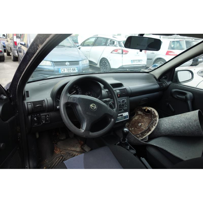 Porte avant droit OPEL CORSA B Photo n°7