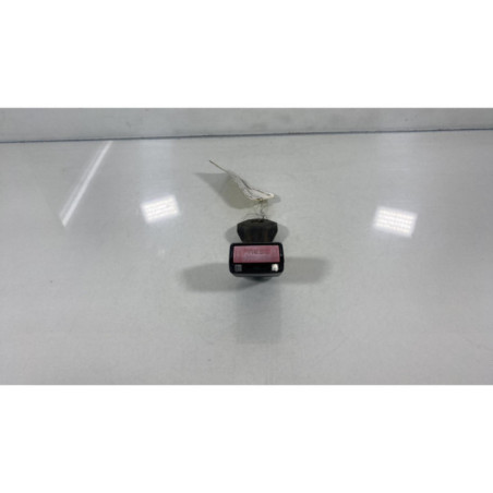 Attache ceinture arriere droit CITROEN C8 Photo n°1
