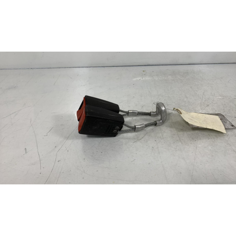 Attache ceinture arriere centrale CITROEN C3 PLURIEL Photo n°1