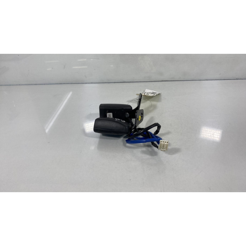 Attache ceinture arriere gauche HYUNDAI I 30 1 Photo n°2