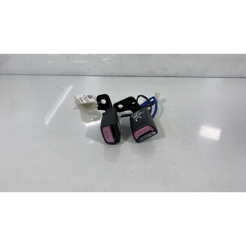 Attache ceinture arriere gauche HYUNDAI I 30 1 Photo n°3