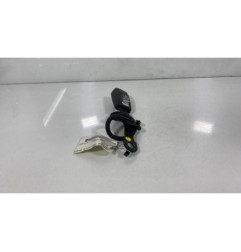 Attache ceinture avant gauche HYUNDAI I 30 1