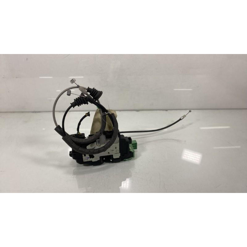 Serrure arriere droit HYUNDAI I 30 1 Photo n°1