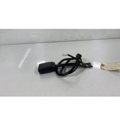 Attache ceinture avant droit TOYOTA YARIS 2 Photo n°1