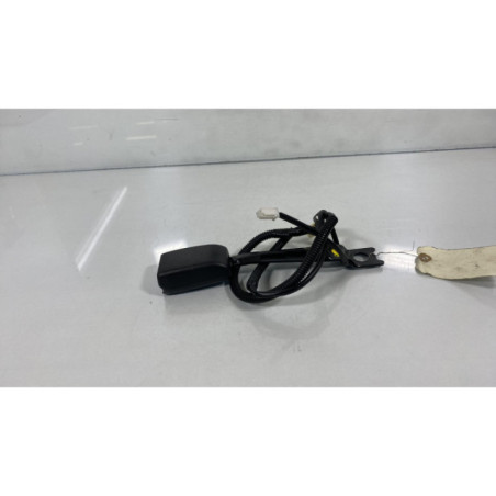 Attache ceinture avant droit TOYOTA YARIS 2 Photo n°1