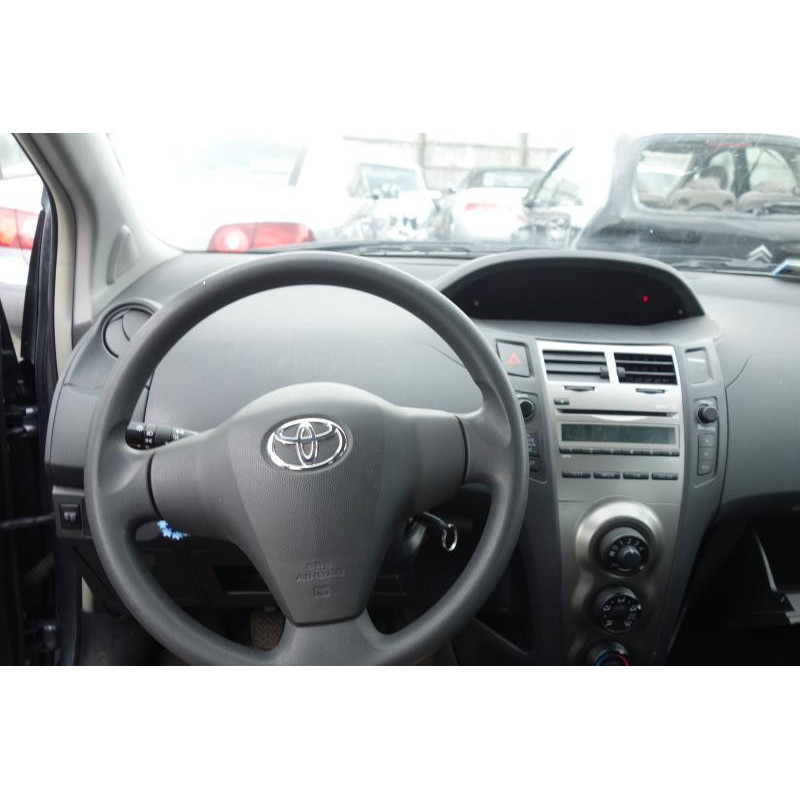 Bouton de warning TOYOTA YARIS 2 Photo n°18