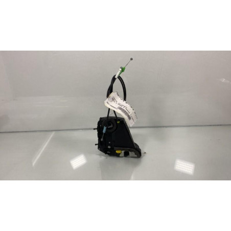 Serrure arriere droit TOYOTA YARIS 2 Photo n°1