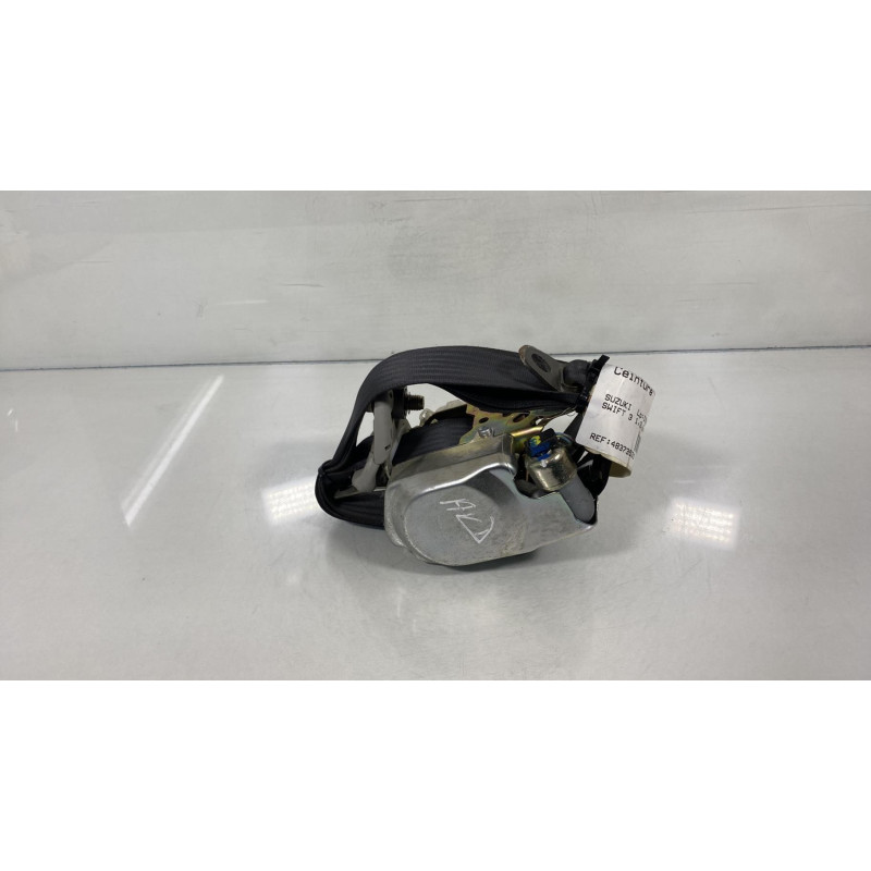 Pretensionneur de ceinture avant droit SUZUKI SWIFT 3 Photo n°1