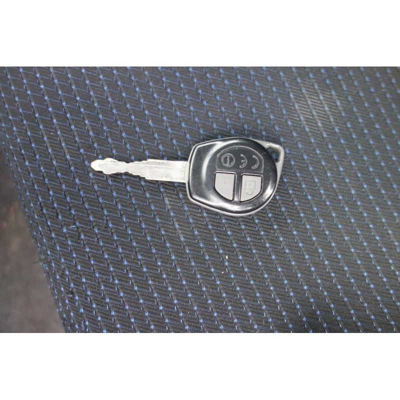 Porte avant droit SUZUKI SWIFT 3 Photo n°10