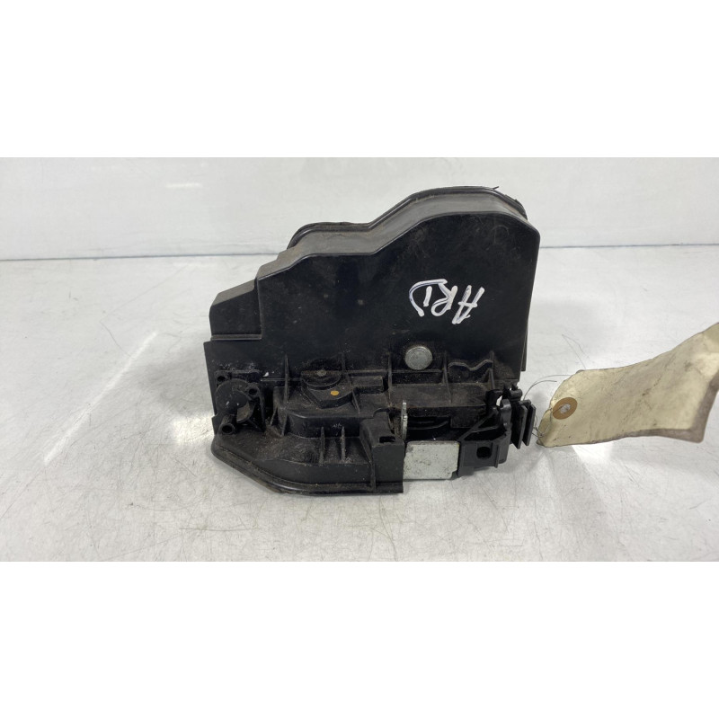 Serrure arriere droit BMW SERIE 1 E87 Photo n°3
