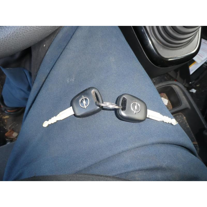 Ceinture arriere gauche OPEL AGILA B Photo n°6