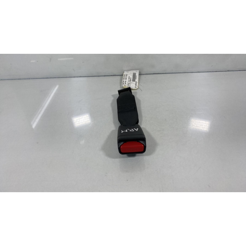 Attache ceinture arriere centrale OPEL AGILA B Photo n°1