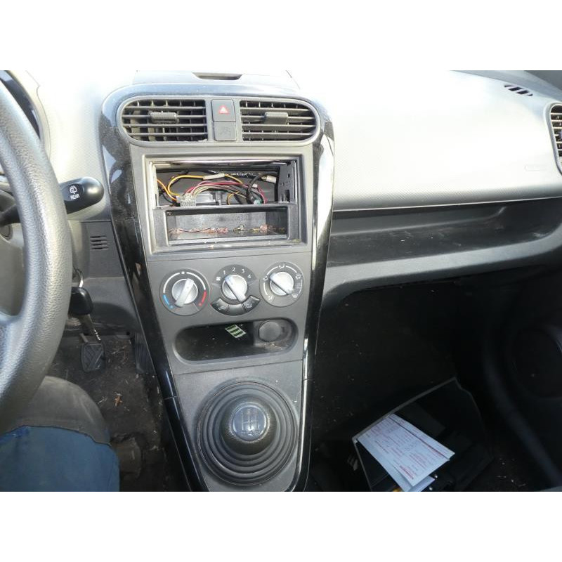 Attache ceinture arriere centrale OPEL AGILA B Photo n°5