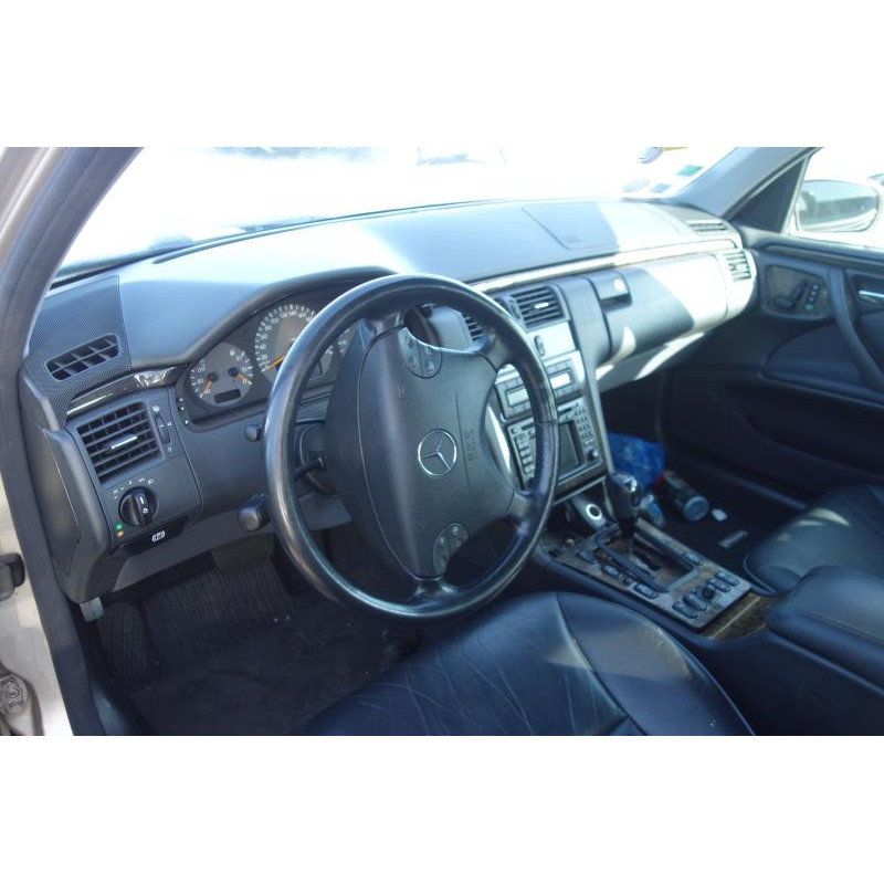 Serrure arriere droit MERCEDES CLASSE E 210 Photo n°8