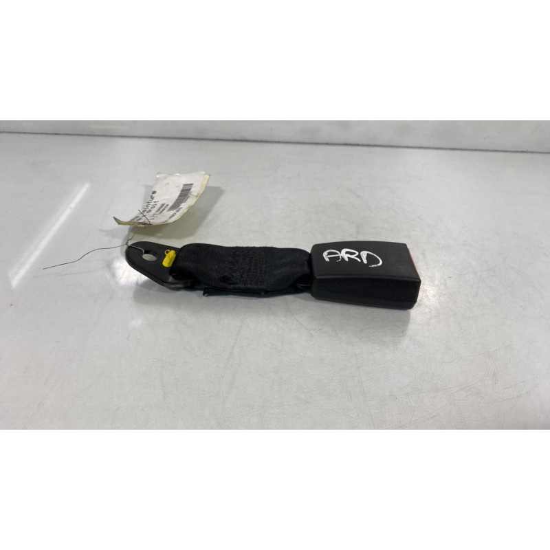 Attache ceinture arriere droit SUZUKI ALTO 3 Photo n°2