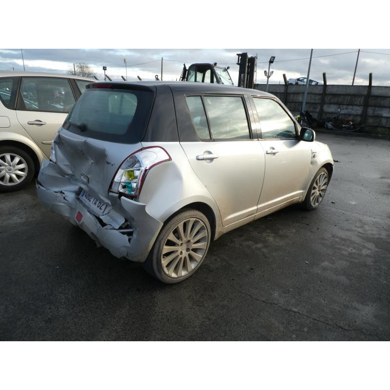 Porte avant droit SUZUKI SWIFT 3 Photo n°6