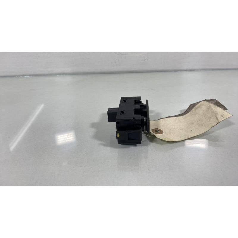 Bouton de warning DACIA LODGY Photo n°3