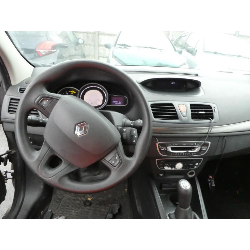 Verin de coffre RENAULT MEGANE 3 Photo n°4