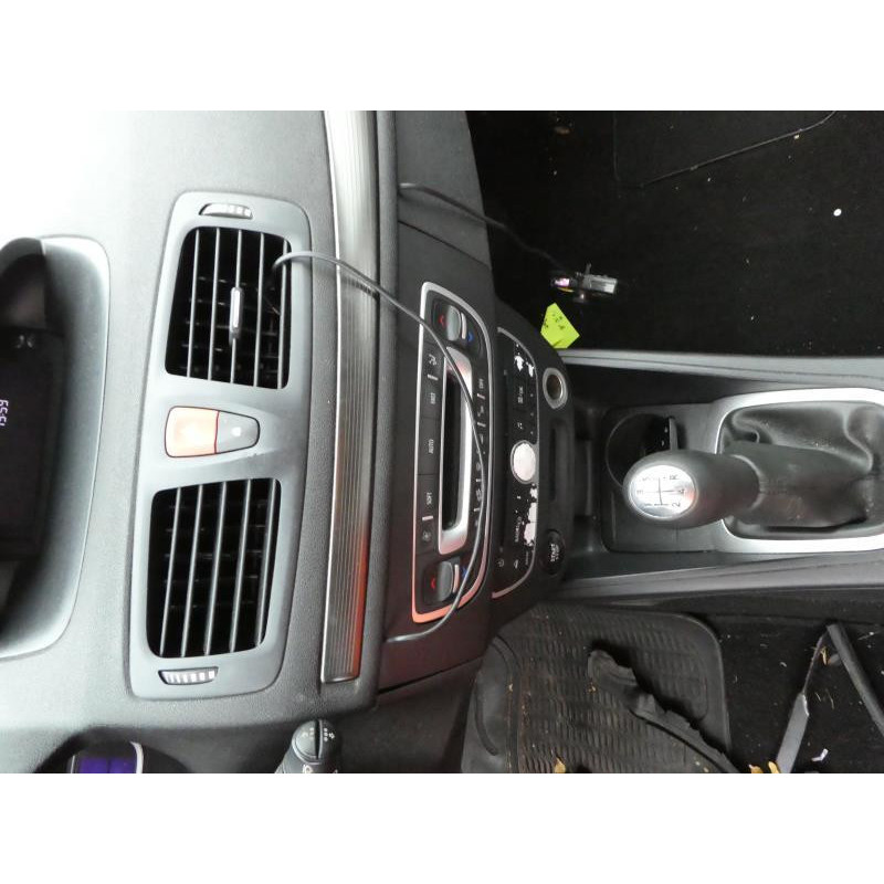 Verin de coffre RENAULT MEGANE 3 Photo n°13