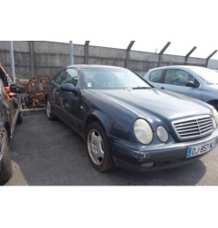 Attache ceinture arriere droit MERCEDES CLASSE CLK 208