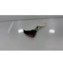 Attache ceinture arriere gauche MERCEDES CLASSE CLK 208