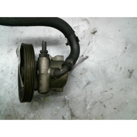 Pompe de direction AUDI A4 2 Photo n°1